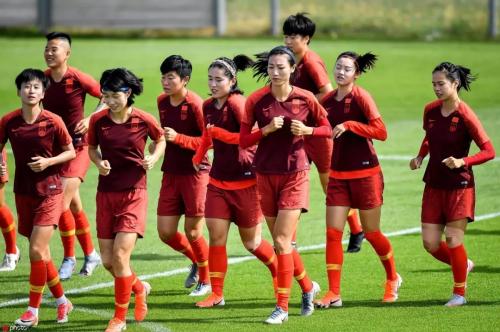 中国女足在队伍官方训练场进行训练。图片来源：中国足协官方微信